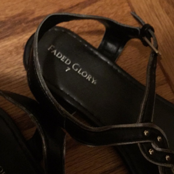 ⬇️FADED GLORY SANDALS⬇️ - Picture 4 of 4